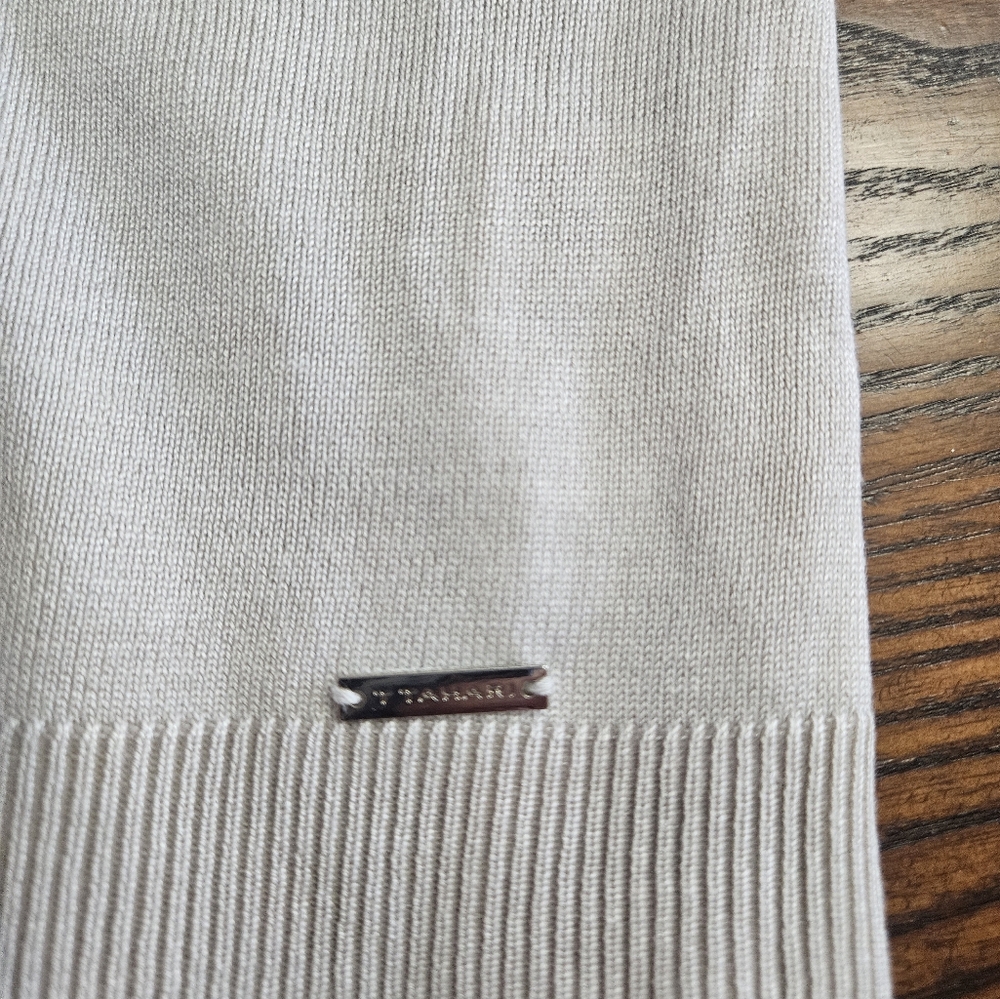 Tahari sleeveless cable knit sweater top - Picture 2 of 4